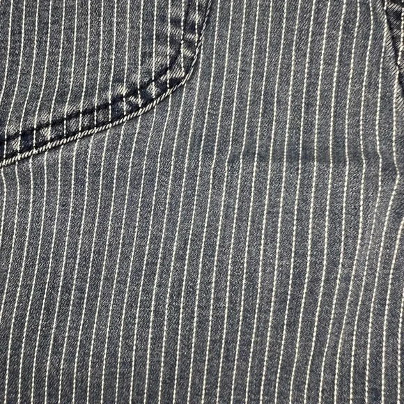 Lee regular fit mid rise shorts - Picture 5 of 7